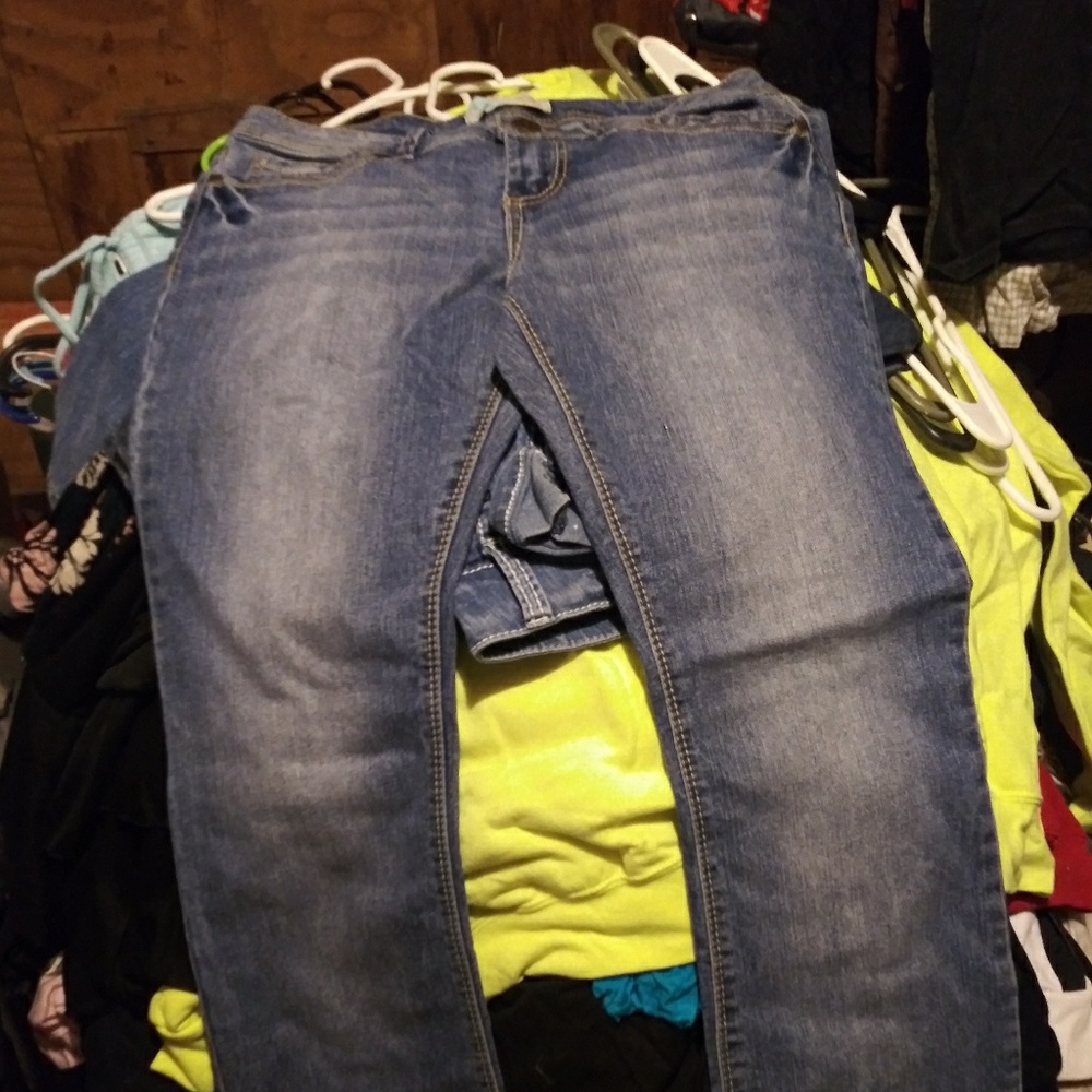 No boundaries size 9 jeans